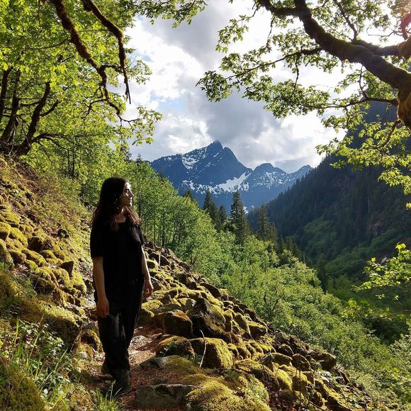 Meet your Posher, Beckie - Picture 1 of 1